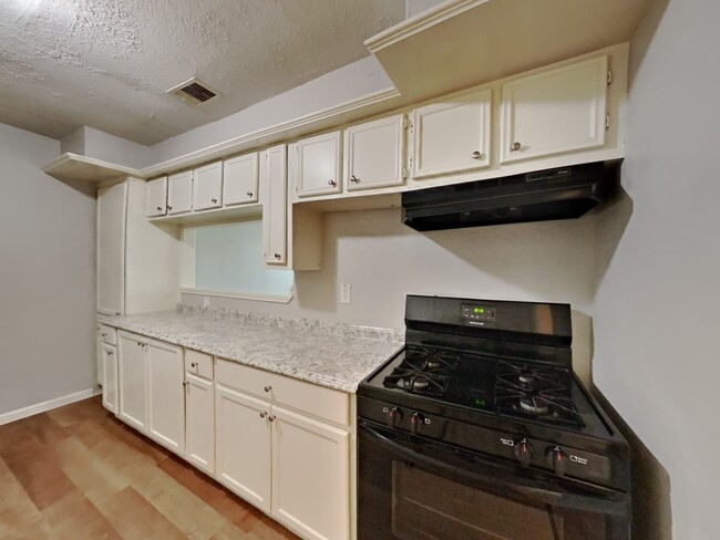 Building Photo - 8910 Talton St