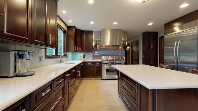 Foto del edificio - 48 St George Ct