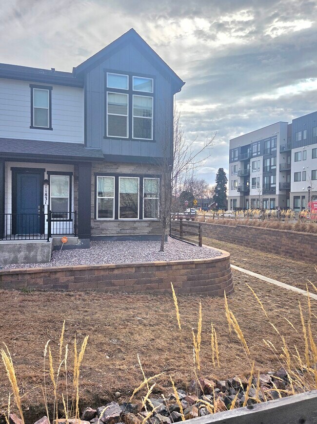 Foto del edificio - 11831 W 51st Ave