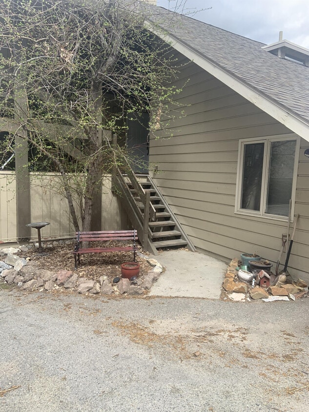 Primary Photo - 443 N Park Ave