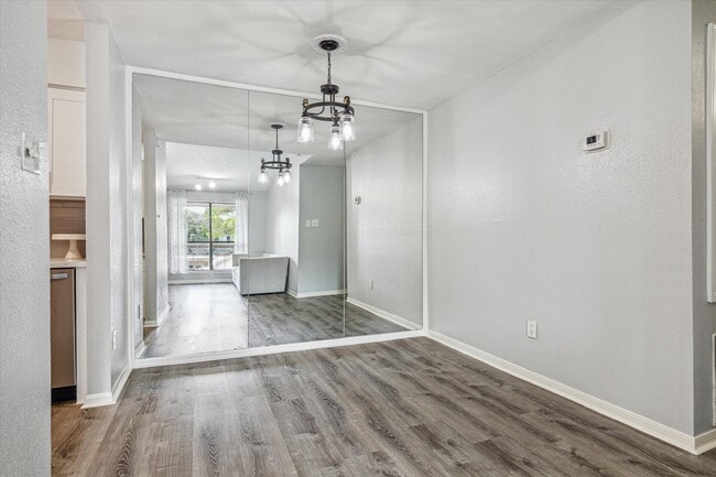 Building Photo - 2125 Augusta Dr