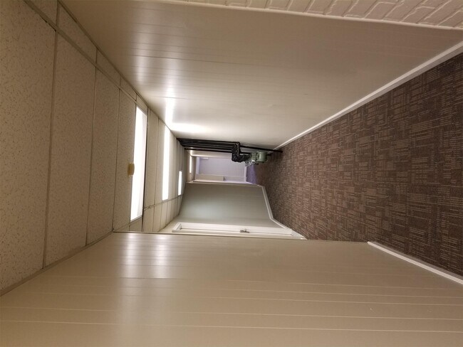 Foto del edificio - 102-108 N Main St