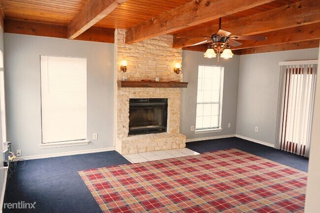 Building Photo - 3 br, 3 bath House - 110 Tori Dr