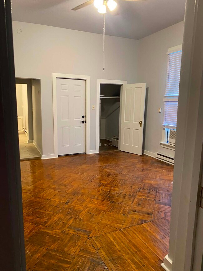 Foto del edificio - 1475 N Delaware St