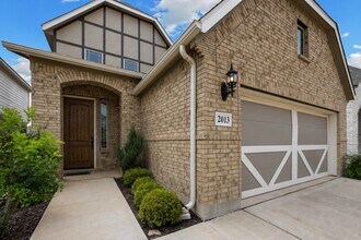 Building Photo - 2013 Flametree Ave