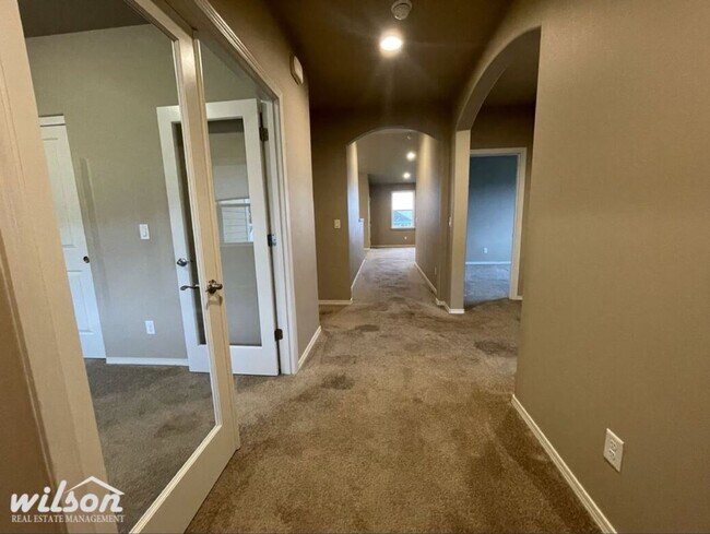 Building Photo - Upcoming 4-Bedroom Gem with Modern Charm and 2 Bath House for Rent!