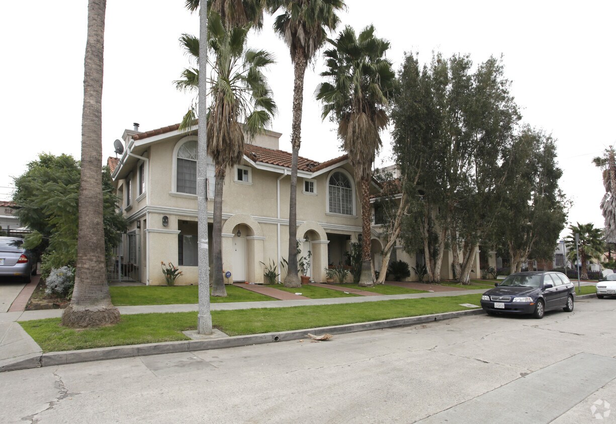 Foto del edificio - 800 E June St