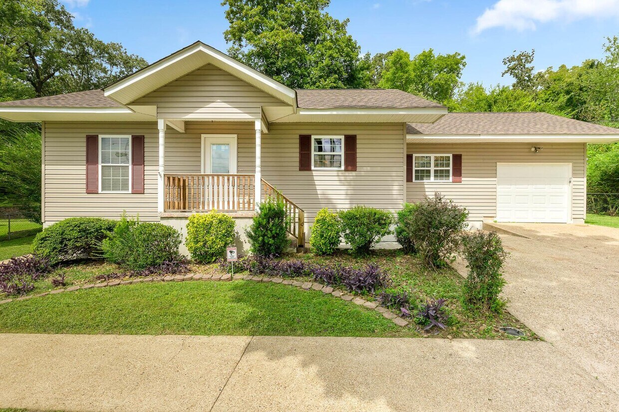 3947 Azalean Dr, Chattanooga, TN 37415 House Rental in Chattanooga
