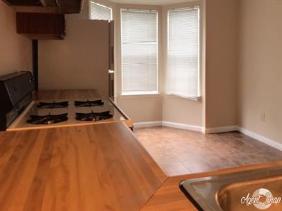 Building Photo - 2035 Charter Manor