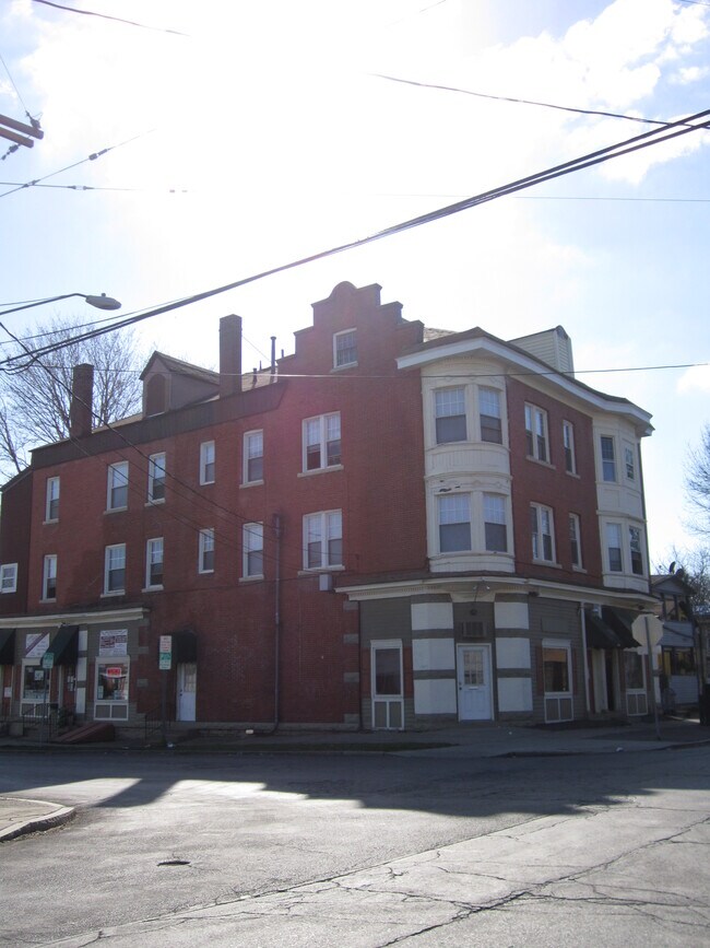 Foto del edificio - 448 Hawley Ave