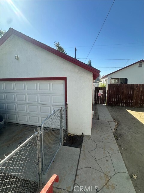 Building Photo - 111 E Moneta Ave