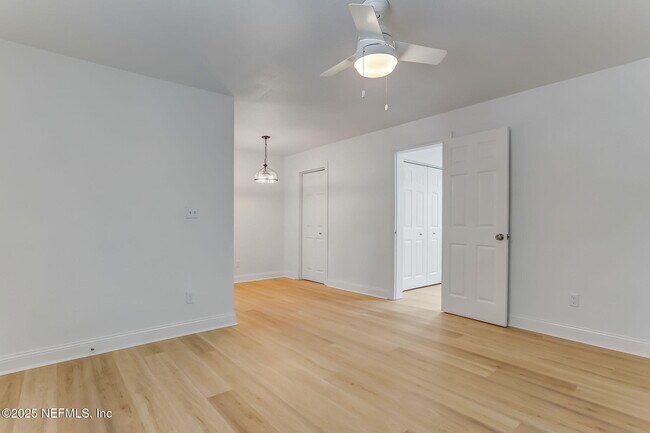Building Photo - 1401 Palm Ave