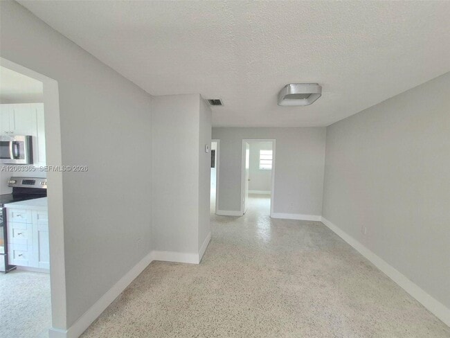 Foto del edificio - 1715 SW 4th St