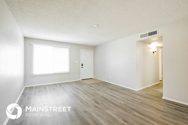 Foto del edificio - 3543 W Lupine Ave