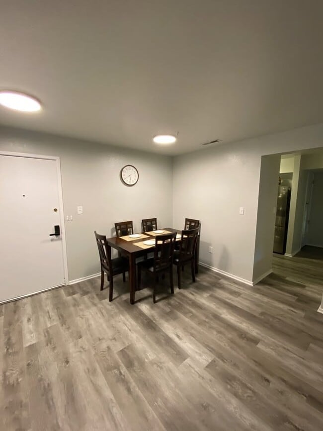 Building Photo - 425 S 1000 E
