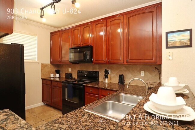 Foto del edificio - Completely Furnished & Ready to Move in!  ...