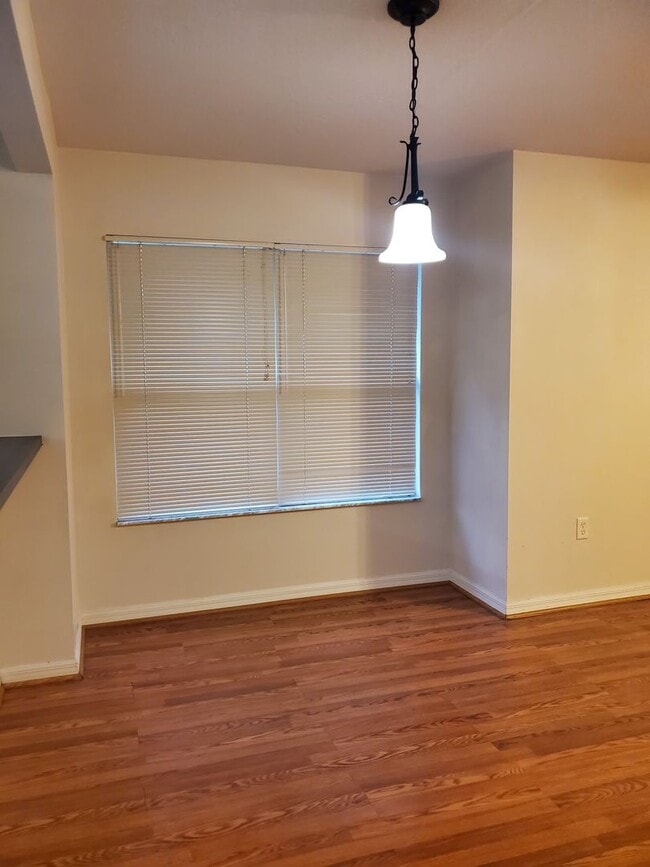 Foto del edificio - Charming 2-bedroom, 2-bath condo in Hailey Gardens