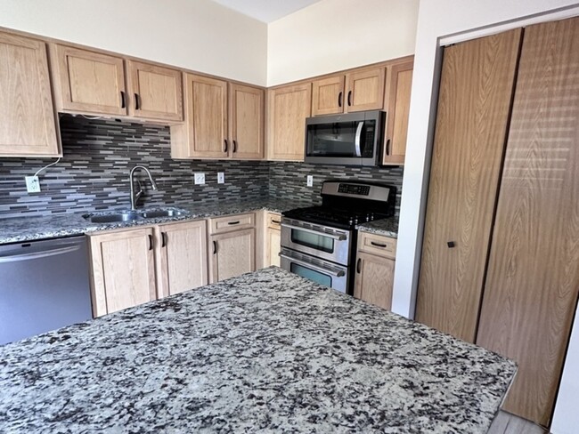 Building Photo - 14263 S Napa Cir