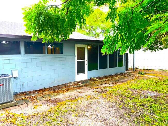 Building Photo - 3046 Unkaterri Ln