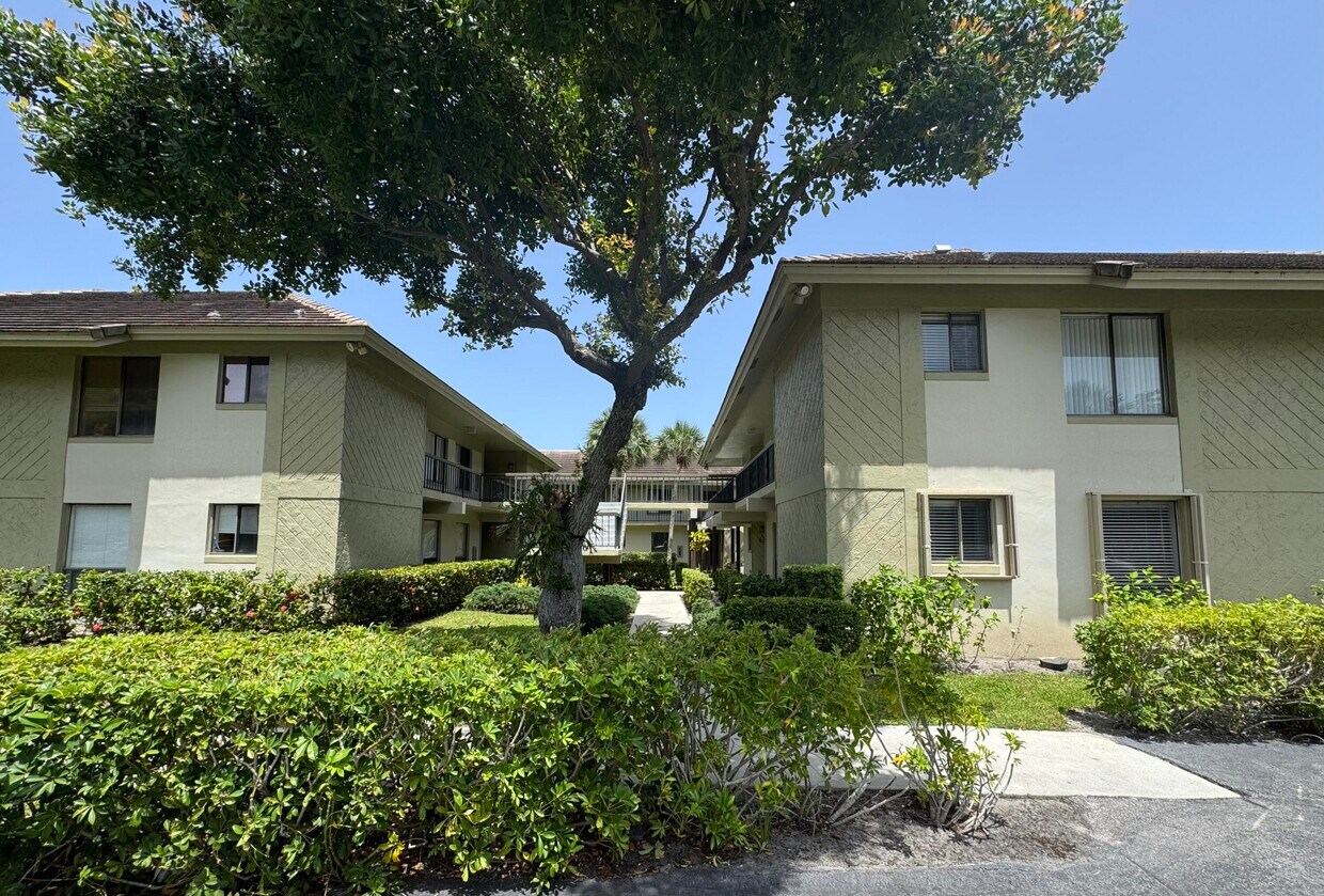 Foto principal - 159 NW 70th St
