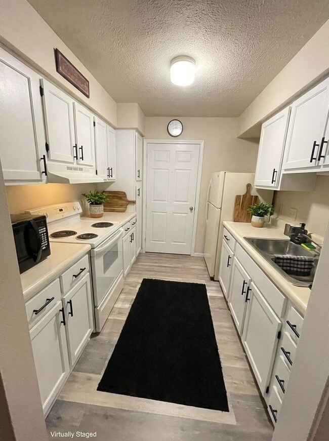 Interior Photo - Welcome to Somerset Village!