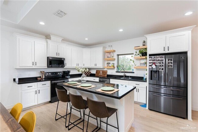 Building Photo - 5304 N 45th St