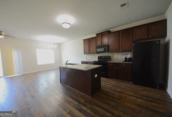 Foto del edificio - 1597 Iris Walk