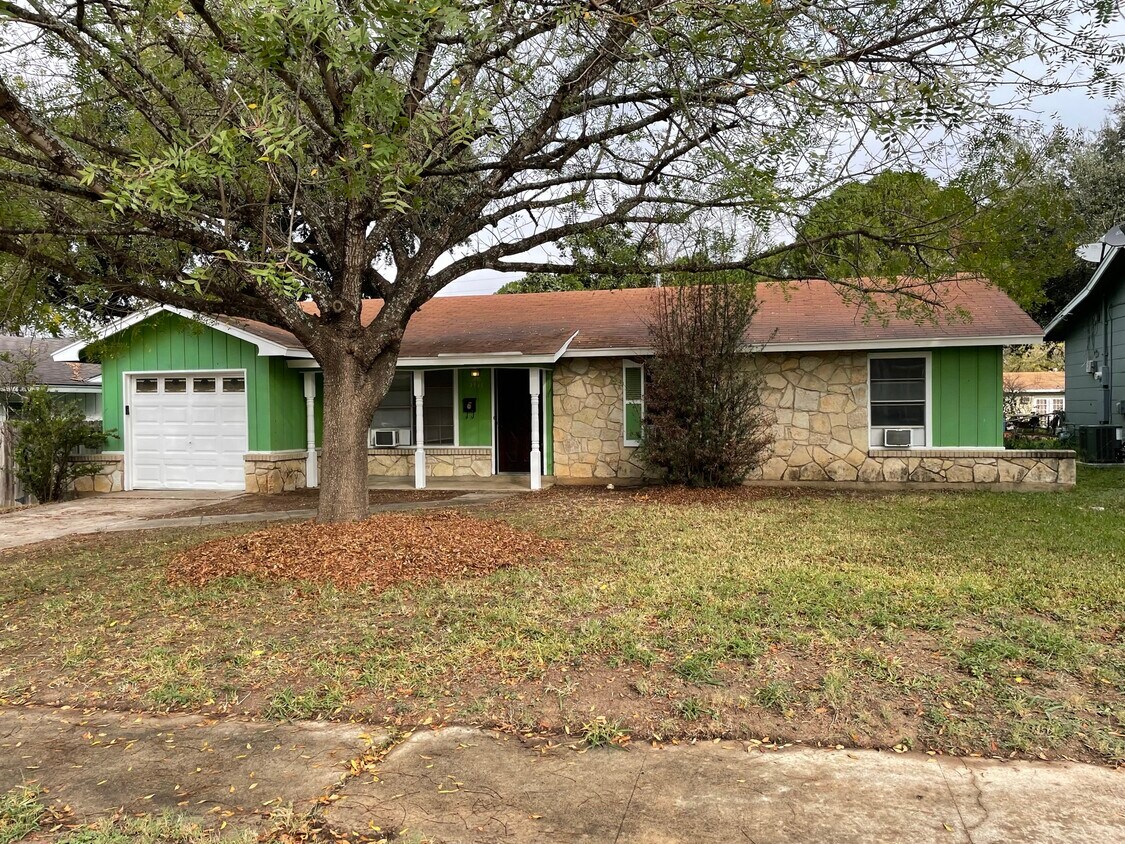 2919 Anza St, San Antonio, TX 78223 House for Rent in San Antonio, TX