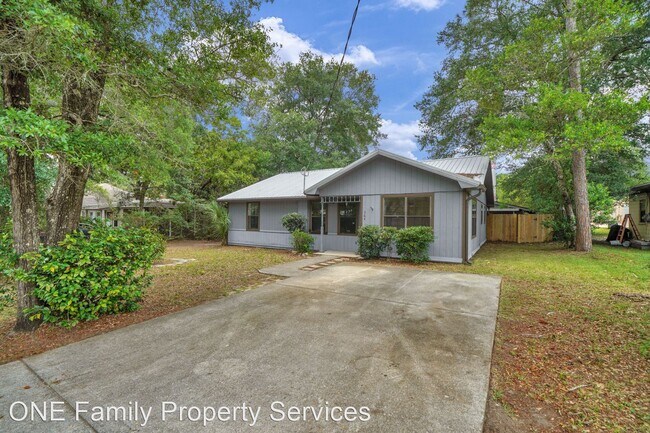 Foto del edificio - 3 br, 2 bath House - 364 Lincoln Avenue