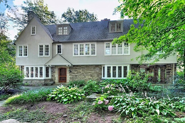 Foto del edificio - 2265 Stillman Rd