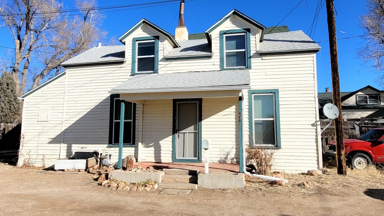 Primary Photo - 322 E Boulder St