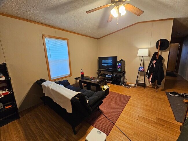 Foto del edificio - 126 Sunflower Ln
