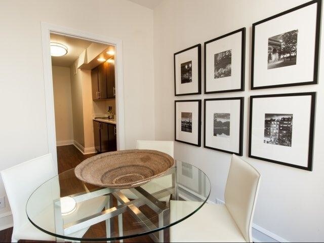 Building Photo - 193 E Chestnut St