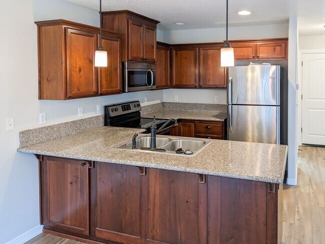 Foto del edificio - 407-409 Madrona Ave SE