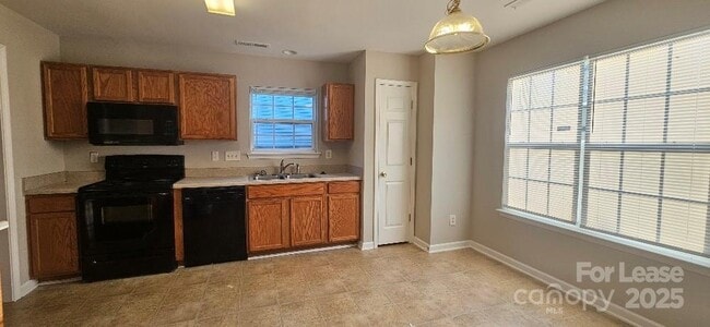 Foto del edificio - 537 Havenbrook Way NW