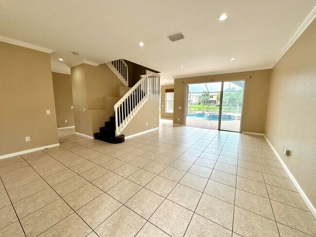 Building Photo - 5024 Nautica Lake Cir