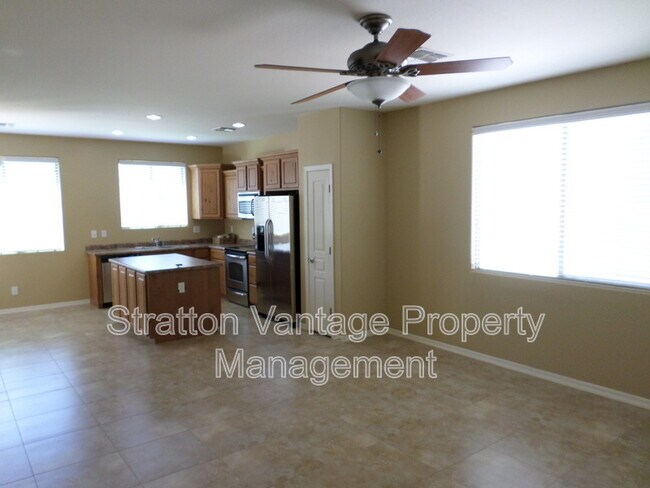 Building Photo - 4159 E Waterman Ct