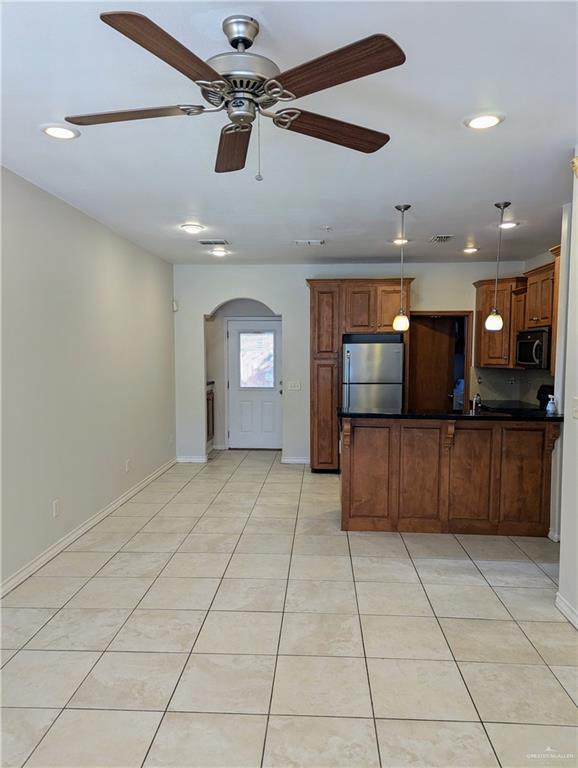 Foto del edificio - 8 N 49th St