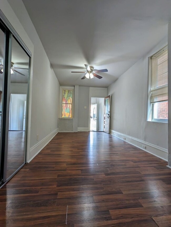 Building Photo - 408 W Ruscomb St