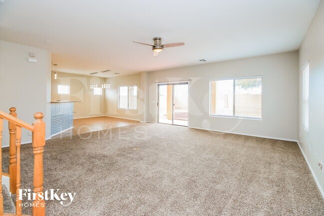 Building Photo - 27978 N Muscovite Dr