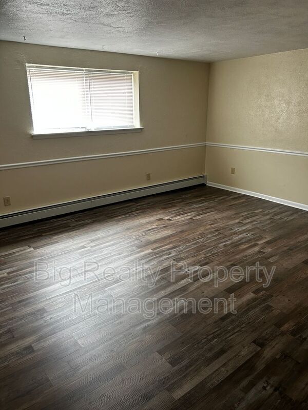 Building Photo - 120 N Penn St