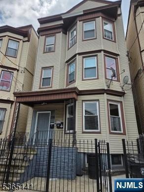 Building Photo - 178 N 11th St