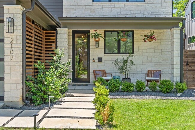 Foto del edificio - 2107 Peach Tree St