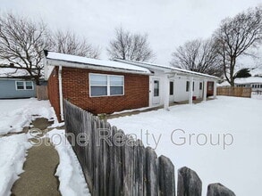 Building Photo - 2004 N 25th St