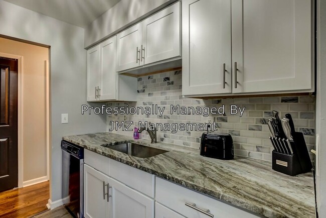Building Photo - 33247 Kingslane Ct
