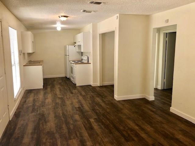 Building Photo - 8127 Stonehurst St