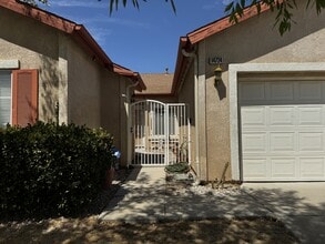 Building Photo - 14724 Rockrose St