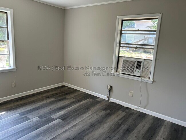 Foto del edificio - 206 Austin St