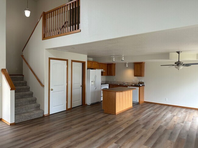 Foto del edificio - 6369 W Trestle St