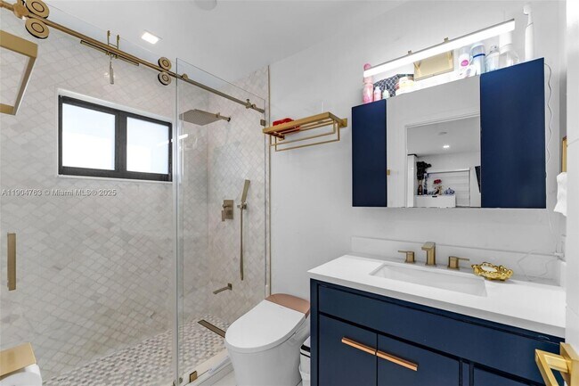 Foto del edificio - 10364 SW 6th St